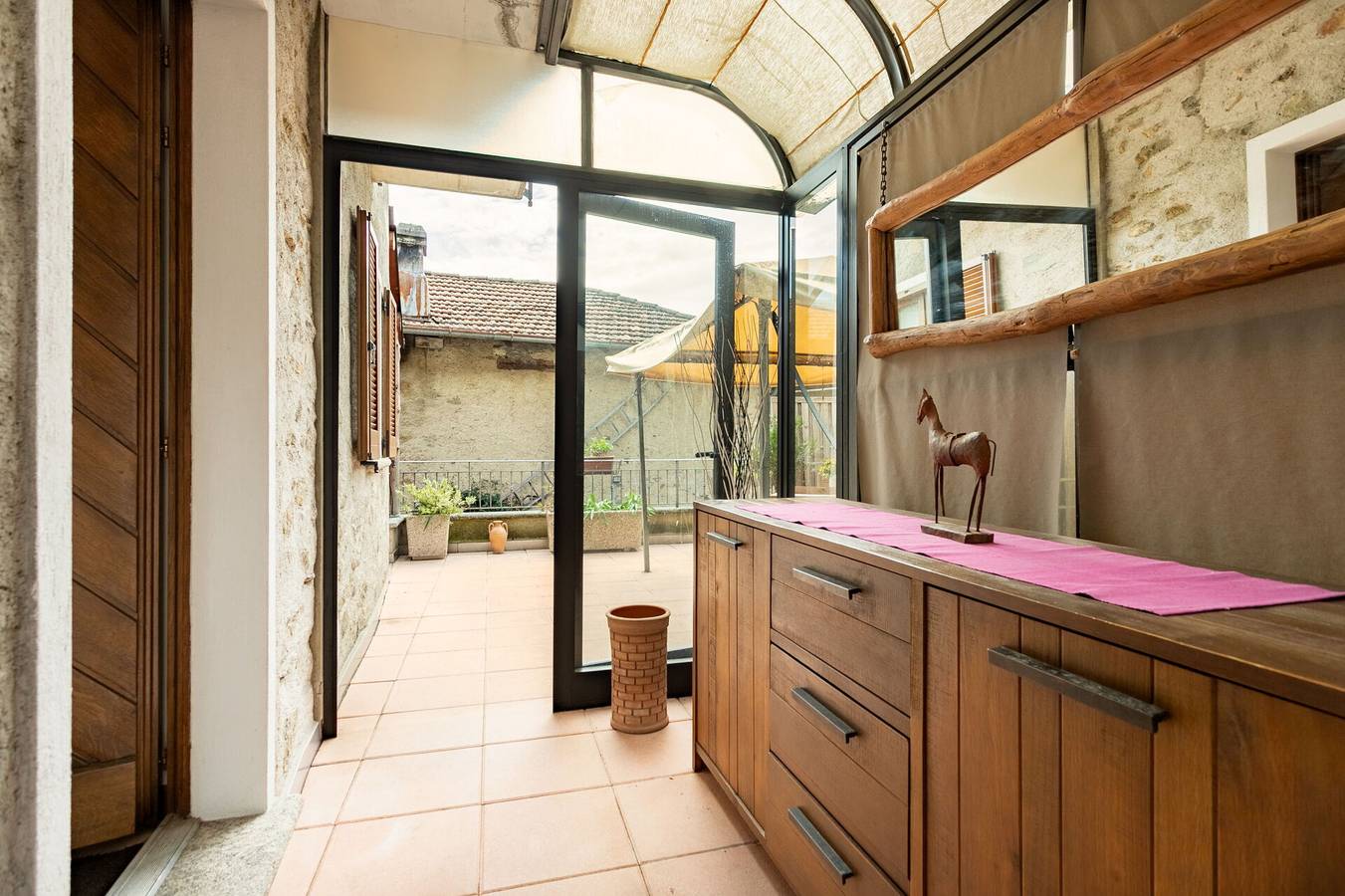 Ganze Wohnung, Ferienwohnung für 4 Personen mit Terrasse in Stazzona, Stazzona und Umgebung