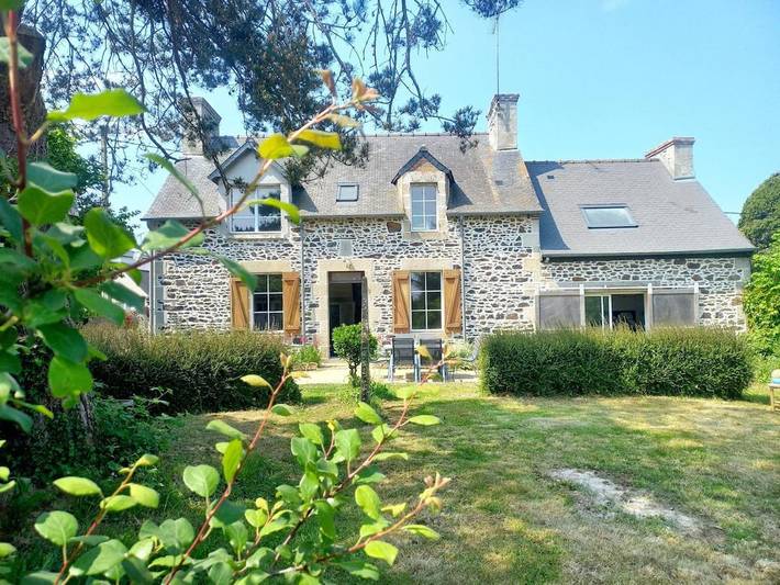 Location de vacances pour 8 personnes, avec jardin, adapté aux familles à Lantic