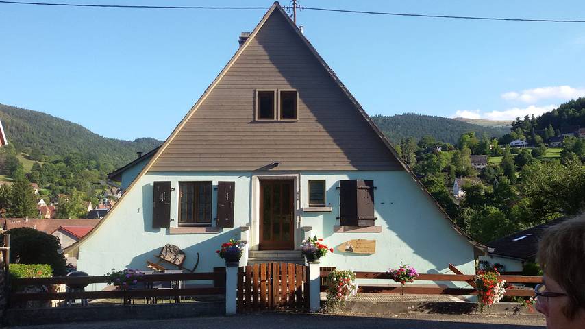 Gîte pour 4 personnes, avec jardin et terrasse, animaux acceptés