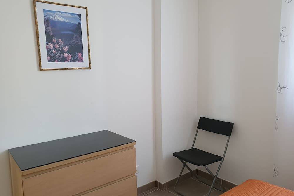 Appartement entier, Plage 150m, Algajola Corse, Joli T2 40m2, Parking, Terrasse 26m2, Quartier Calme in Algajola, Région de Calvi