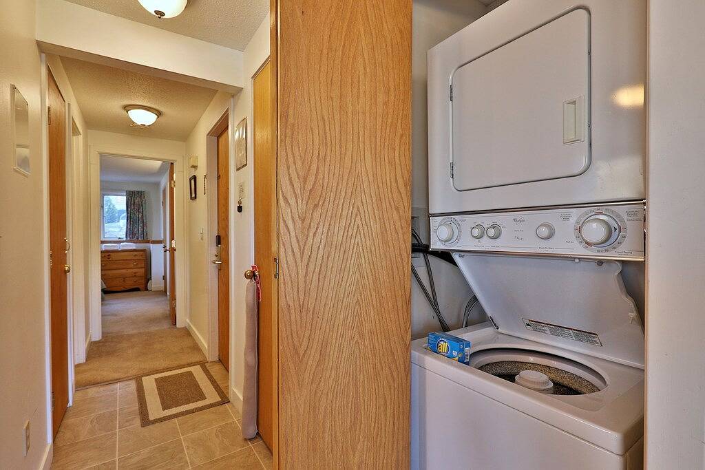 Ganze Wohnung, How to Lose Your Ski Pass in 10 Days with Mountain Views on Shuttle Route A1 in Killington, Rutland County