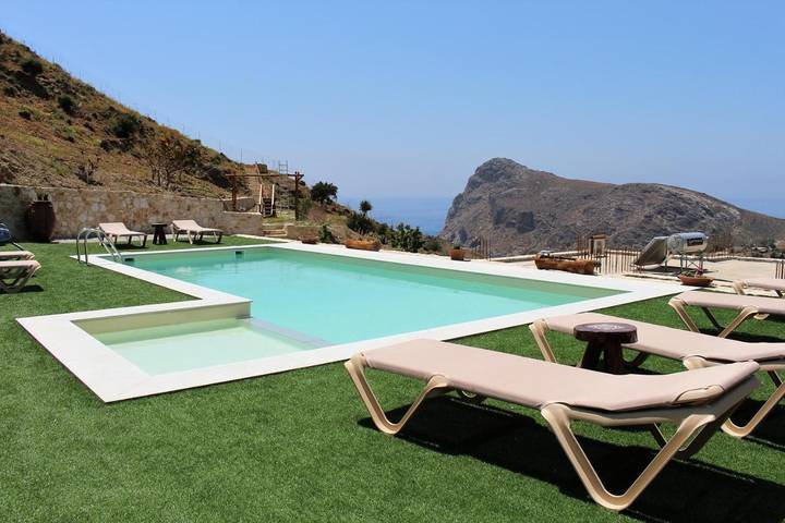 Appartement de vacances pour 2 personnes, avec Terrasse et Jardin ainsi que Bassin pour enfant et Piscine
