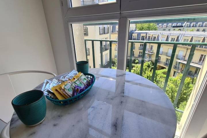 Gîte pour 13 personnes, avec balcon à Chessy - 2