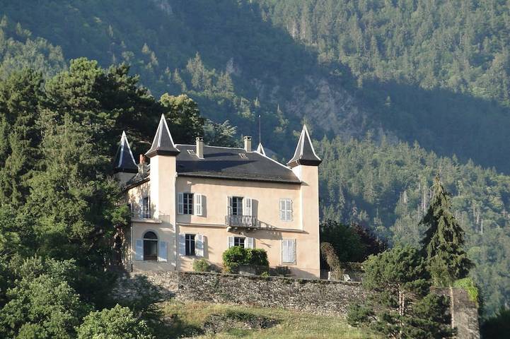 Château pour 13 personnes, avec Jardin en Haute-Savoie