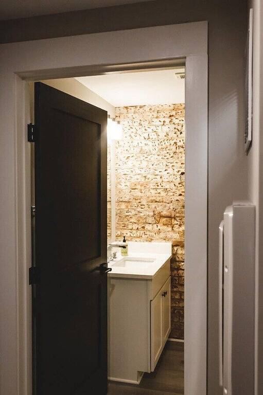 Ganze Wohnung, 2 Bedroom Townhouse Downtown Elkin • Shopping, Entertainment, Restaurants, Vineyards in Elkin, Surry County