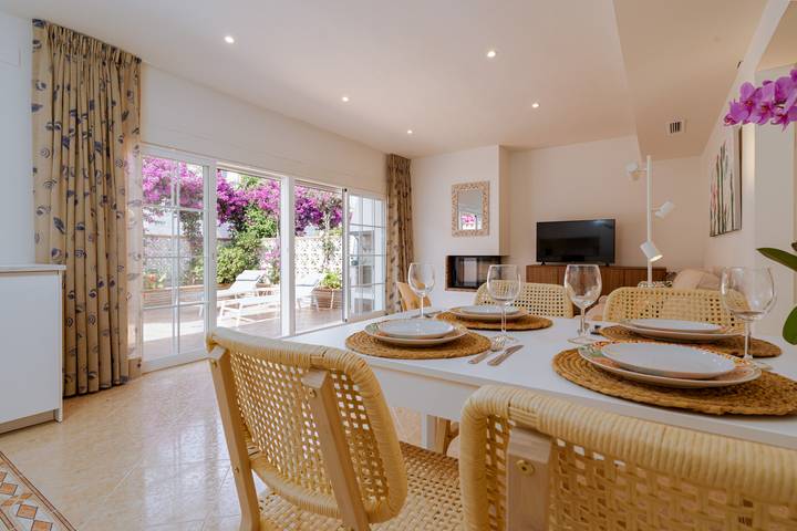 Beach house for 4 people, with Terrace and Garden in Marbella