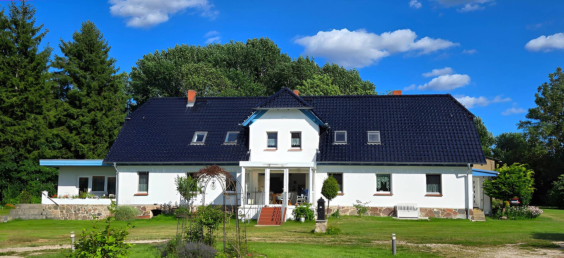 Apartamento entero, Apartamento 'Villa Wiese Vineta' con Wi-Fi in Katzow, Vorpommern Greifswald