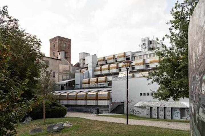 Appartamento per 3 persone, con Giardino e Piscina a Ivrea
