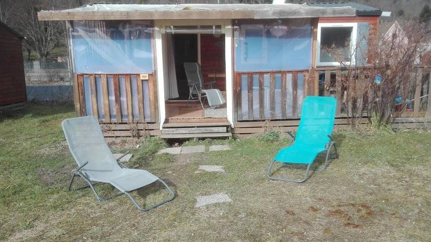Camping pour 4 personnes, avec Terrasse et Jardin ainsi que Sauna et Vue