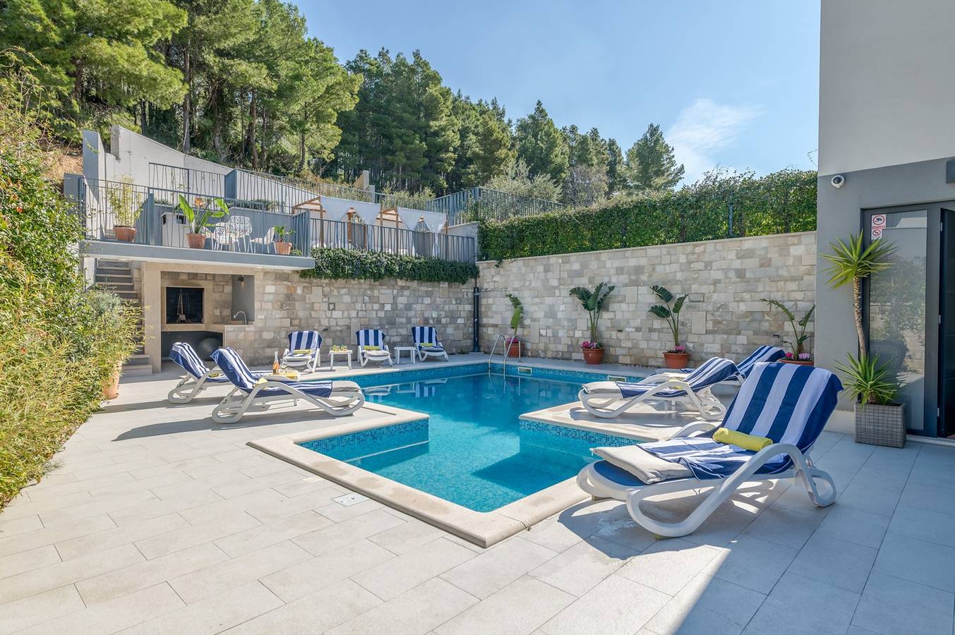 Casa vacanza a Podstrana a partire da 387€ a notte