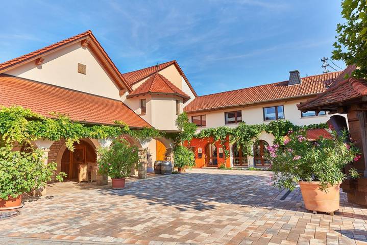 Hotel für 2 Personen, mit Terrasse in Flonheim