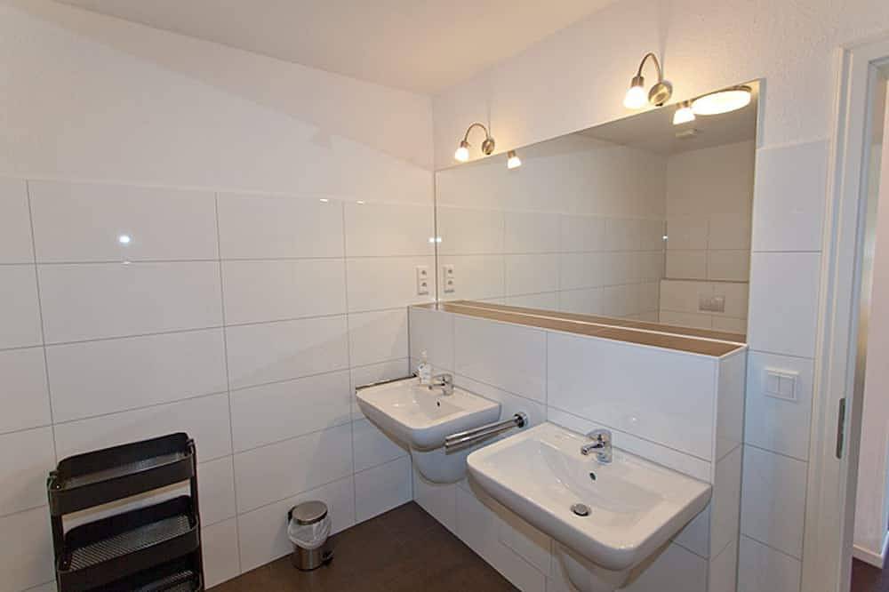 Ganze Wohnung, Fewo 2 - Rügen-Fewo in Dreschvitz, Rügen