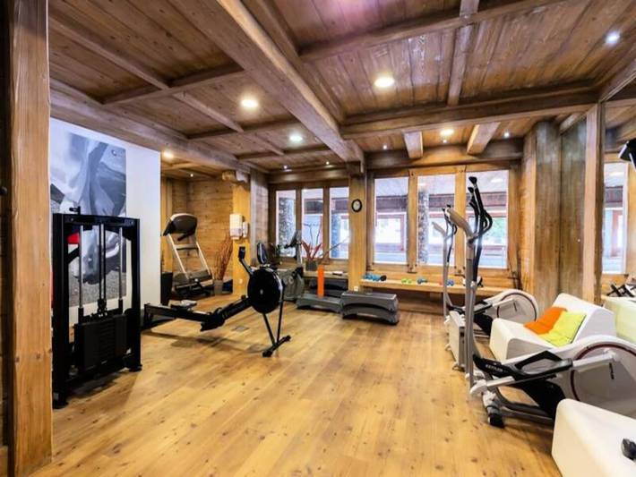 Appartement de vacances pour 6 personnes, avec balcon ainsi que piscine et sauna, adapté aux familles