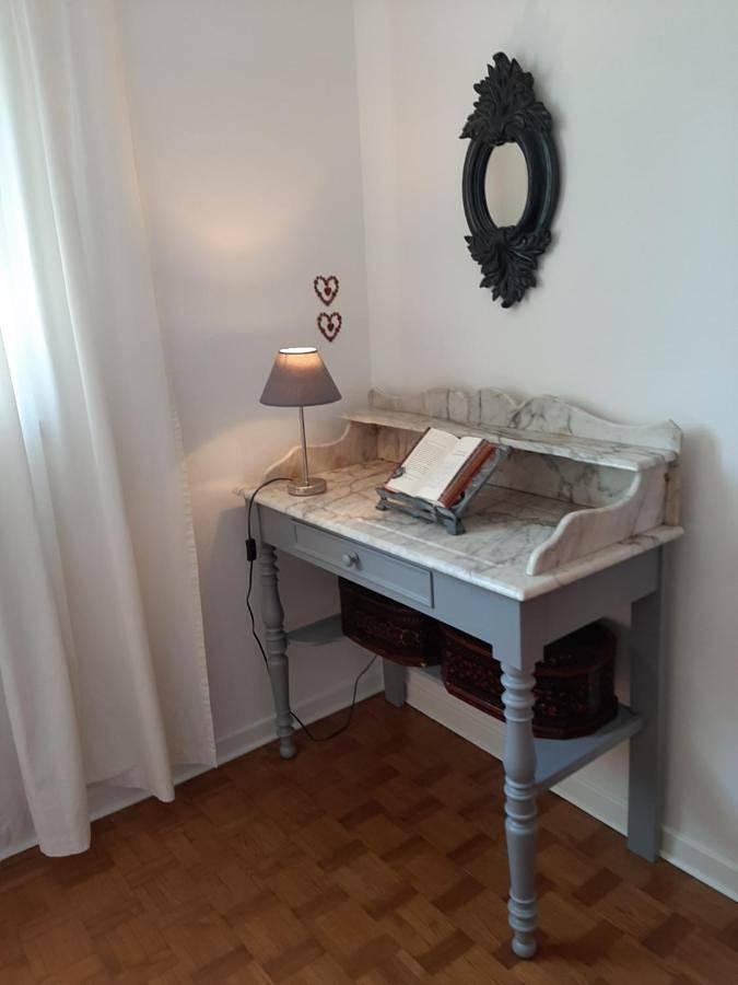 Gîte pour 2 personnes, avec jardin ainsi que piscine et vue à L'Honor-de-Cos - 3