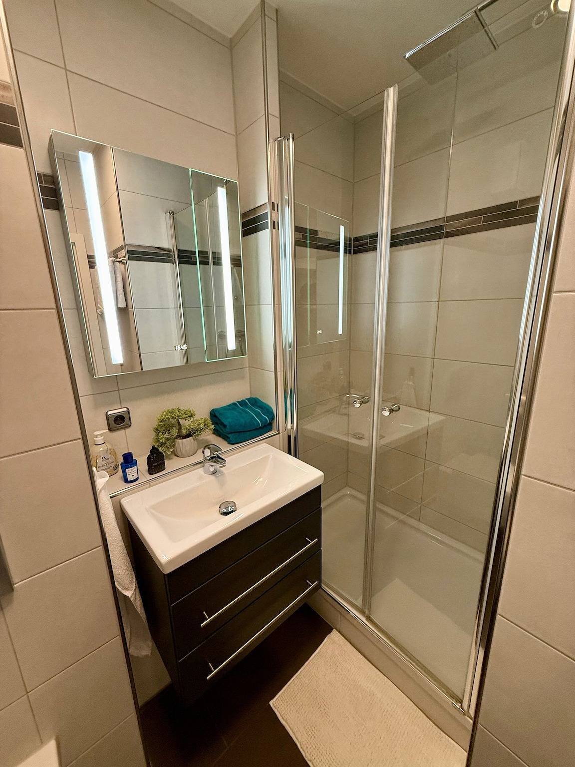 Ganze Ferienwohnung, Ferienwohnung Vivien in Gera für 3 Personen - Neu & hochwertig ausgestattet in Gera, Ostthüringen