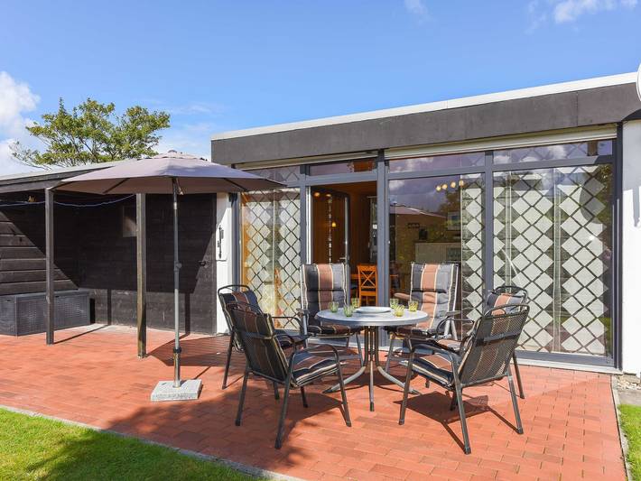Bungalow für 6 Personen, mit Garten und Terrasse, kinderfreundlich in Bensersiel - 2