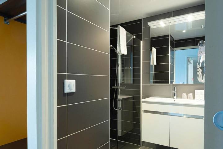 Hôtel pour 3 personnes, avec jardin et terrasse à Saint-Chély-d'Apcher - 4