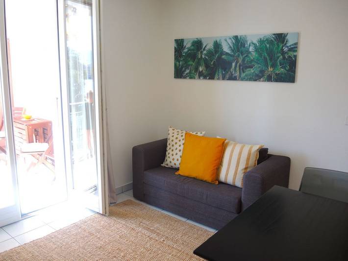 Ganze Wohnung, Ferienwohnung mit Blick auf den See und Seepromenade in Muralto, Tessiner Alpen