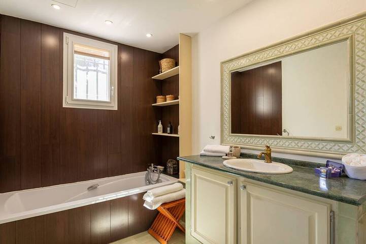 Location de vacances pour 10 personnes, avec jacuzzi et terrasse à Murs - 4