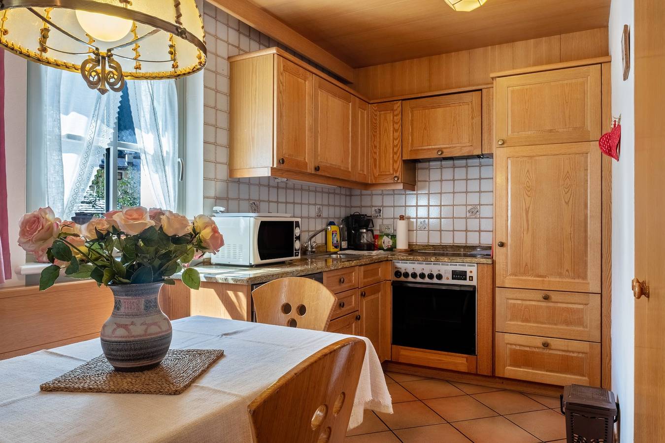 Appartement entier, Appartement "Cesa Soramurat 9" avec vue sur la montagne, Wi-Fi et jardin partagé in Canazei, Dolomiti Superski