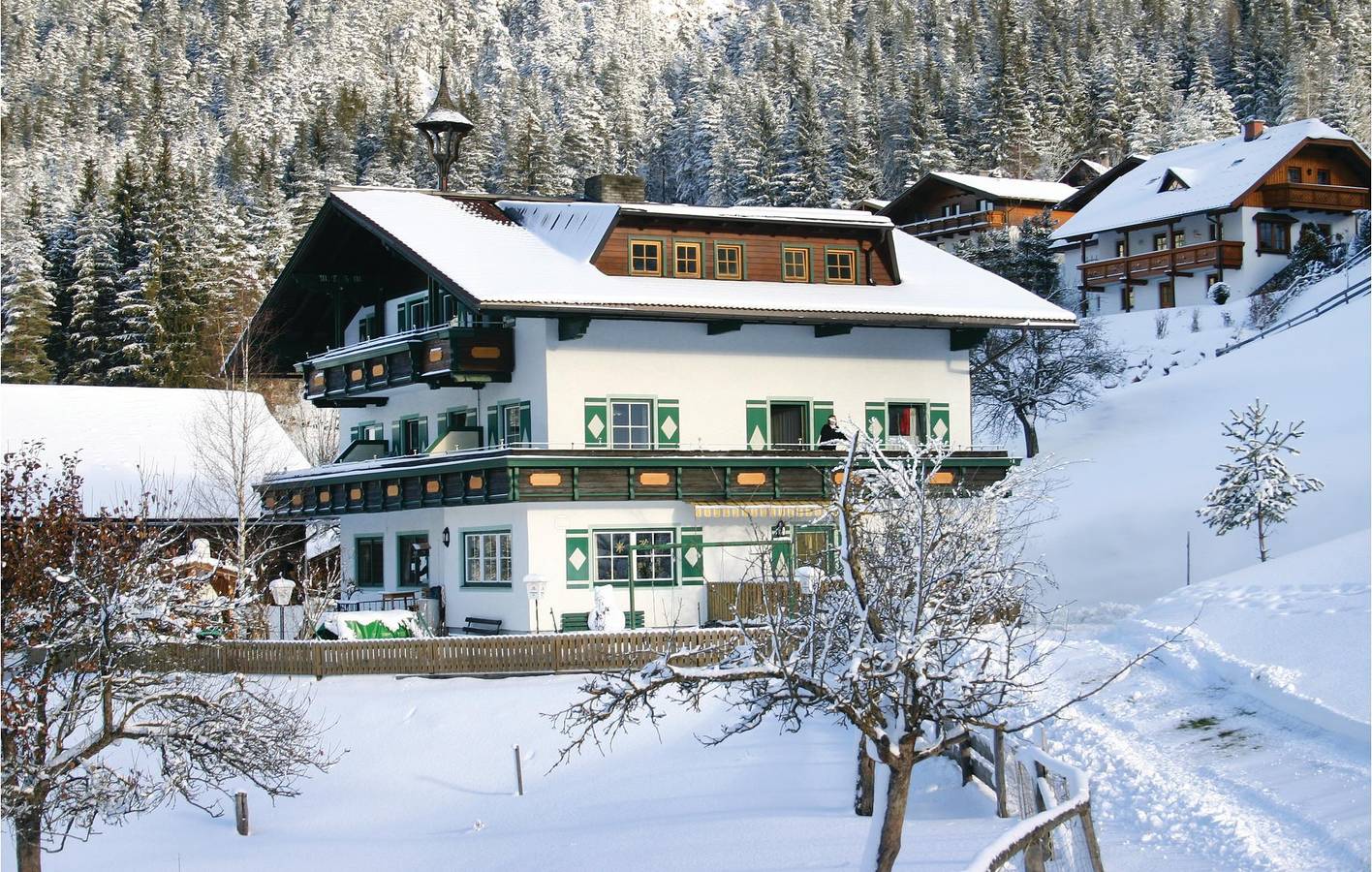 Ganze Ferienwohnung, Modernes Apartment in der Nähe von Skiliften und Fluss mit Terrasse und Parkplatz in Pichl-Preunegg, Schladming-Dachstein