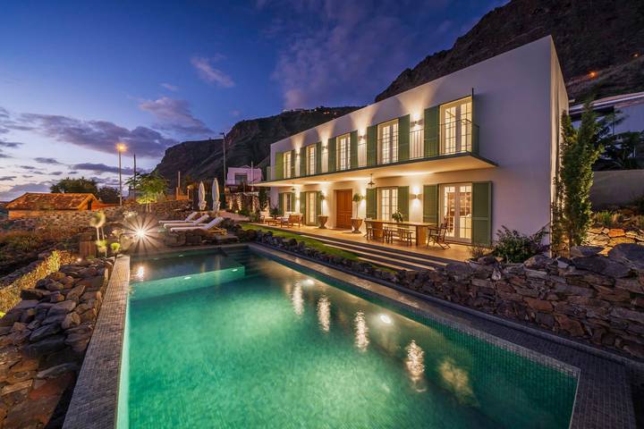 Location de vacances pour 6 personnes, avec balcon et jardin, adapté aux familles à Paul Do Mar