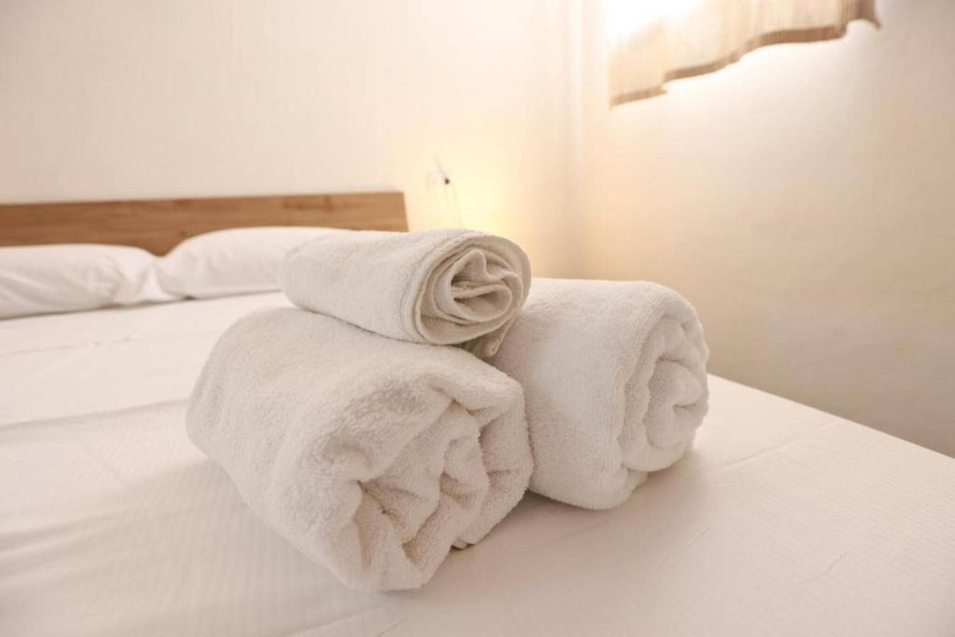 Room 'Altavilla 3' with Shared Garden and Air Conditioning in Torre Colonna-Sperone, Altavilla Milicia