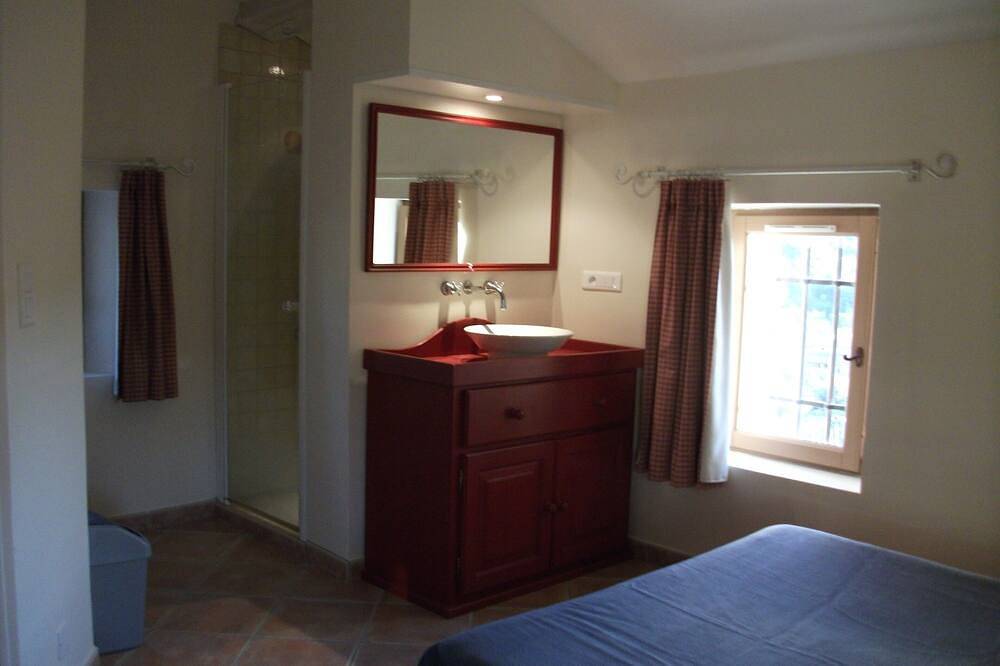 Bastidon, Pool, 3000 m2 Land, für 2-4 Personen, Apt, Luberon in Apt, Regionaler Naturpark Luberon