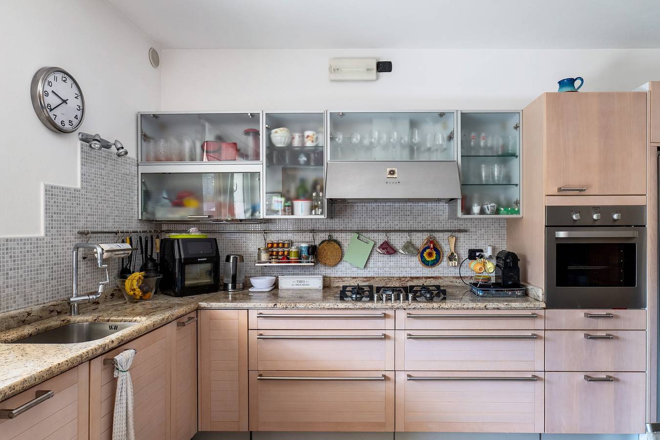 Homestay 'La Casa Di Gio - Tweepersoonskamer' met Gedeeld Zwembad, Wi-Fi en Airco, foto 12