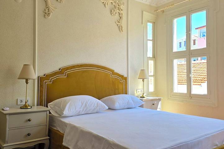 Historic Greek House with Sea View in Ayvalik in Ayvalık, Türkische Ägäis