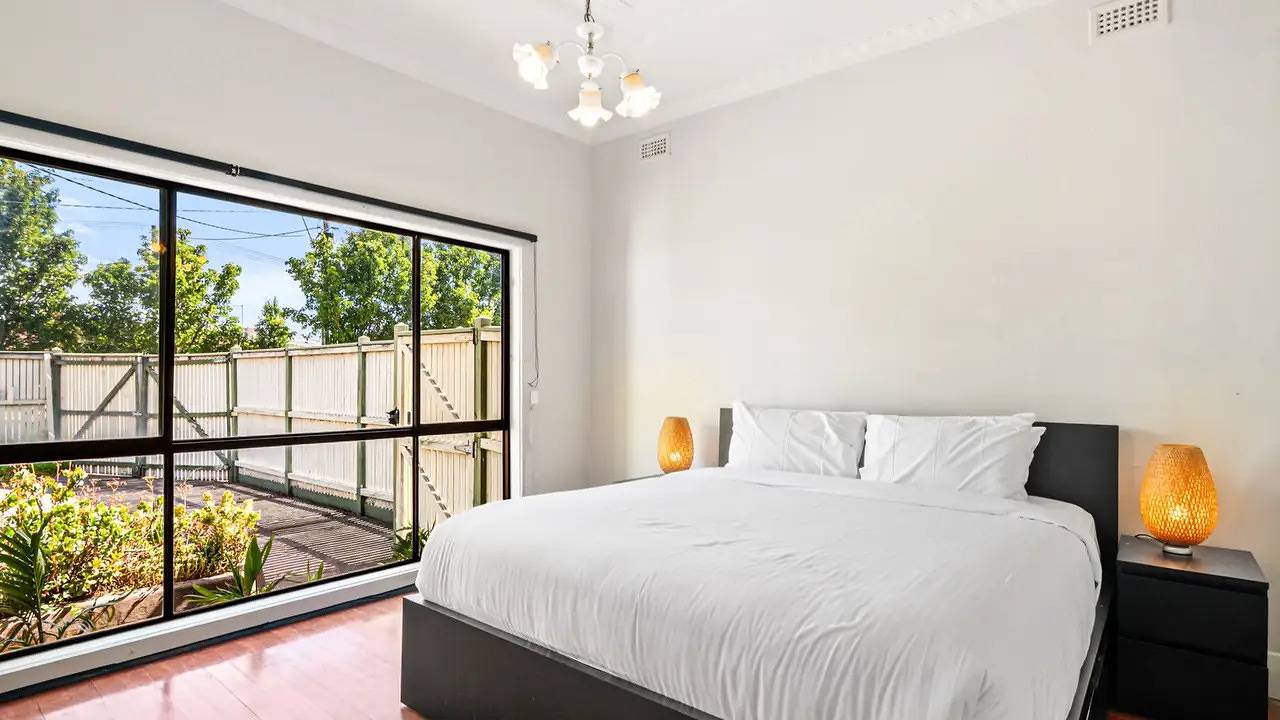 Entire holiday apartment, Ferienwohnung für 6 Personen (370 m²) in Pascoe Vale South in Melbourne, Victoria