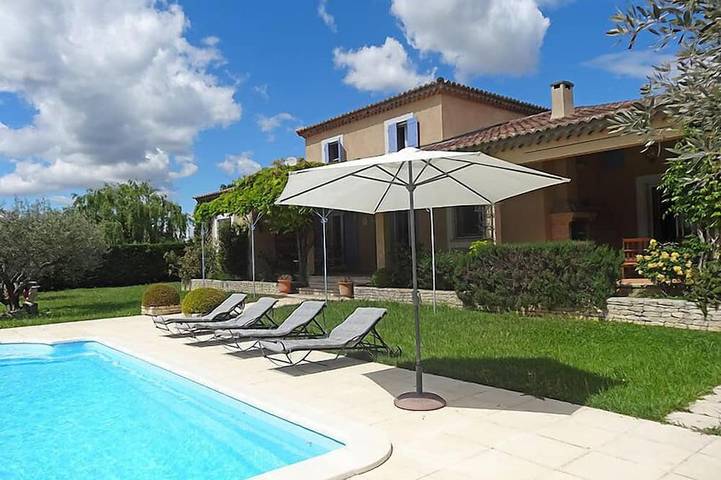 Ferienhaus für 12 Personen, mit Balkon/Terrasse und Terrasse sowie Pool - 1