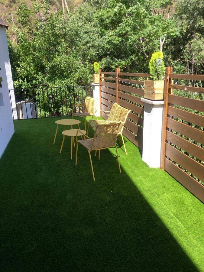 Gîte pour 4 personnes, avec vue et jardin, adapté aux familles à Rialp - 3