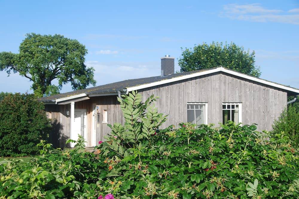 Idyllisches Ferienhaus an der Ostsee mit Sauna und Kamin in Wisch, Südliche Ostseeküste