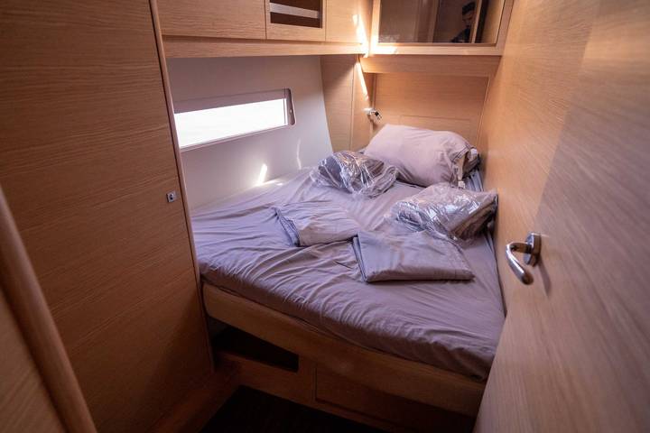 Bateau pour 8 personnes dans Port Pin Rolland - 3