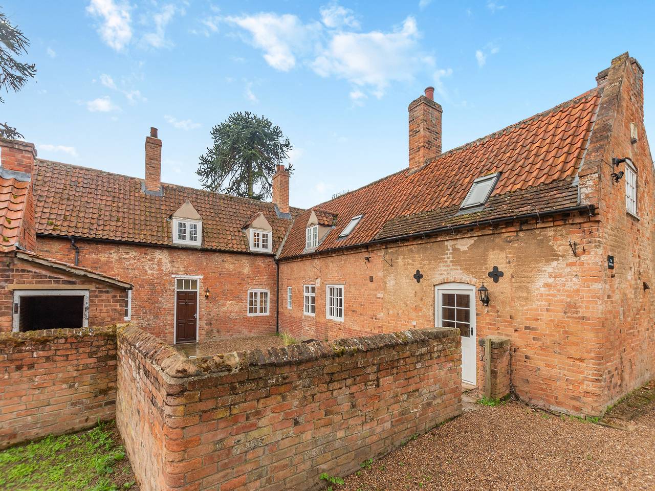 Cabin for 8 Guests in Southwell, Nottinghamshire