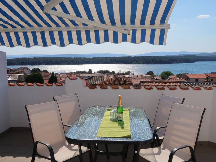 Ferienwohnung für 4 Personen, mit Terrasse auf Krk - 2