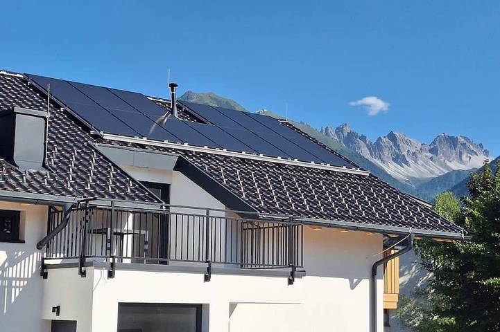 Ferienwohnung für 7 Personen, mit Balkon in Oberperfuss
