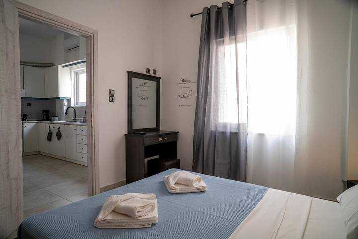 Gîte pour 5 personnes, animaux acceptés dans Palekastron - 3