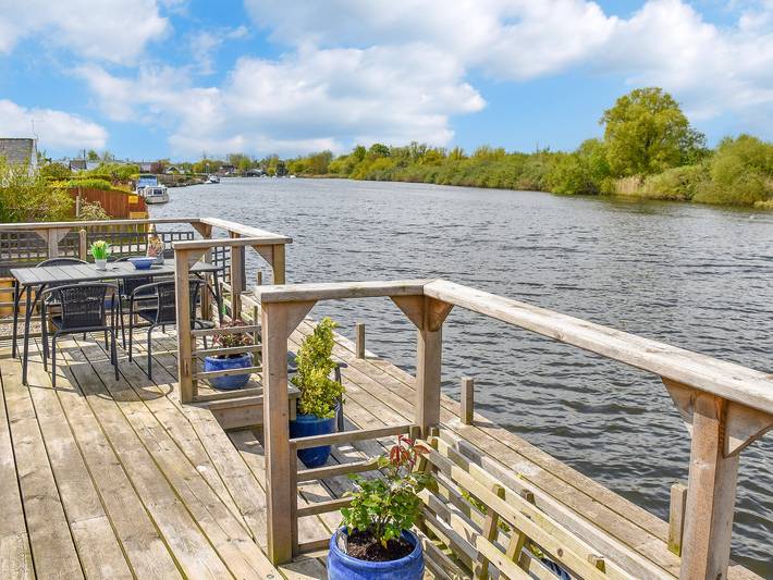 Holiday rental for 4 people, with garden in Southern England
