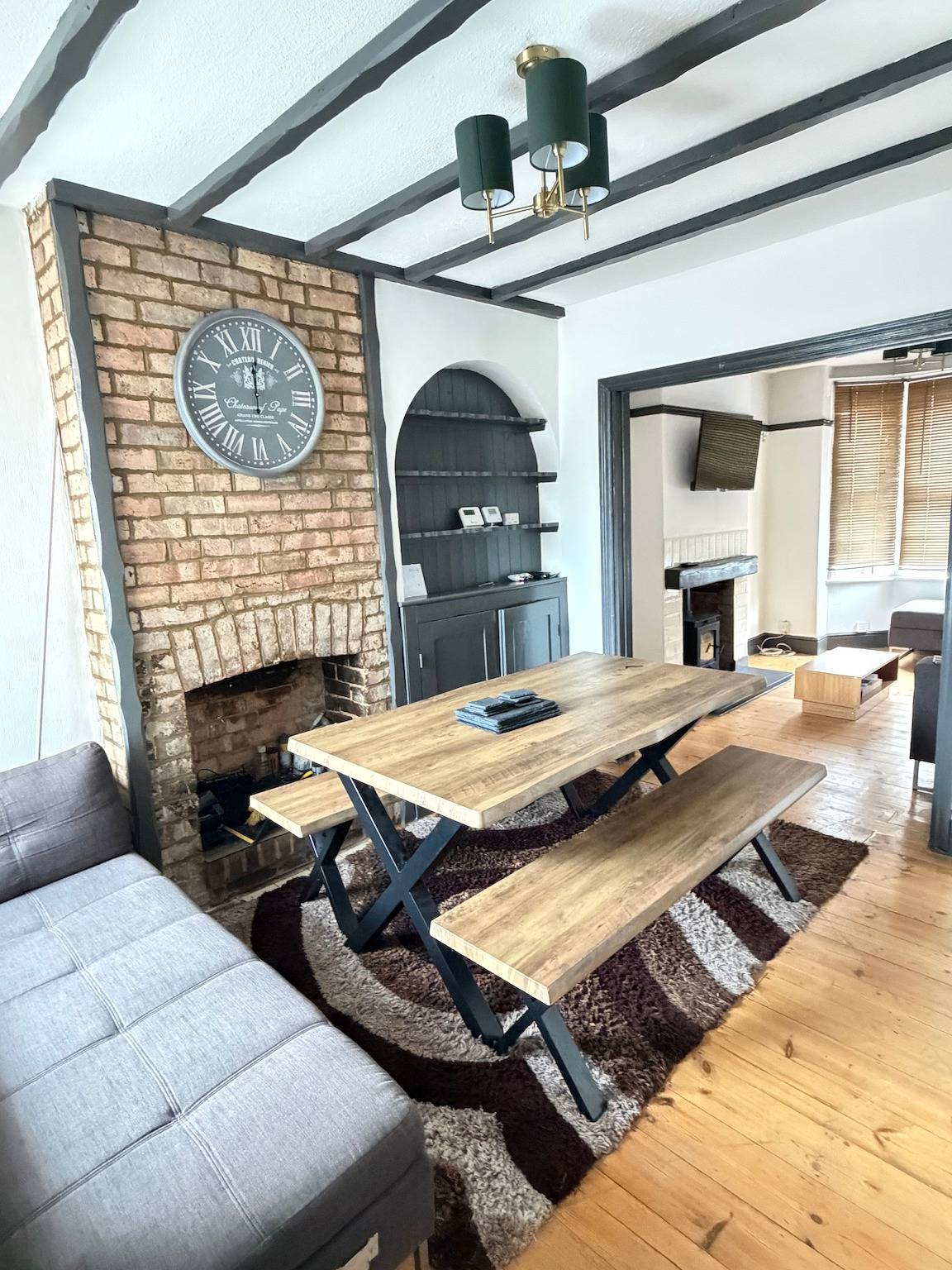 3 Bed House Contractor Friendly Long Stays Welcome in Bedford