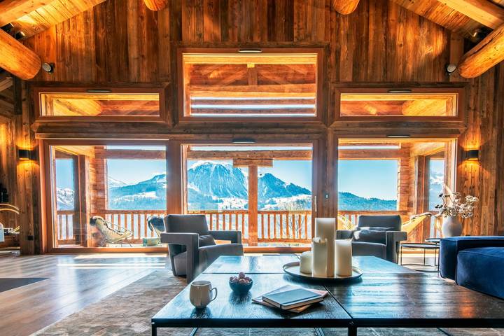 Chalet pour 22 personnes, avec Balcon et Jacuzzi ainsi que Terrasse et Jardin en Haute-Savoie
