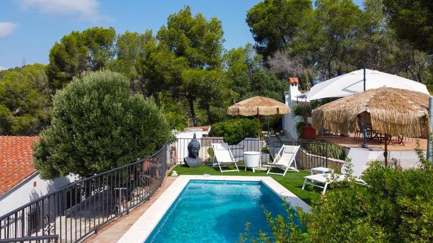 Casa rural para 5 personas, con jardín además de balcón y piscina en San Pedro de Ribas