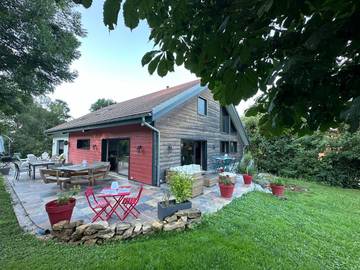 Maison d’hôte pour 2 personnes, avec jardin ainsi que terrasse et jacuzzi dans Chaux-Champagny