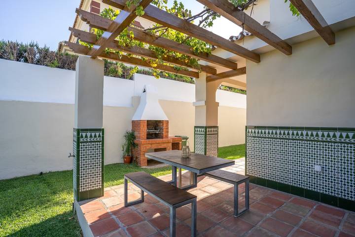 Villa Azucena – Private Pool, Garden, Wi-Fi, Air Conditioning, Near the Beach