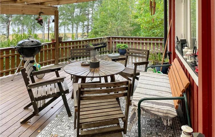Ferienhaus für 5 Personen, mit Terrasse und Sauna sowie Seeblick in Gullspang