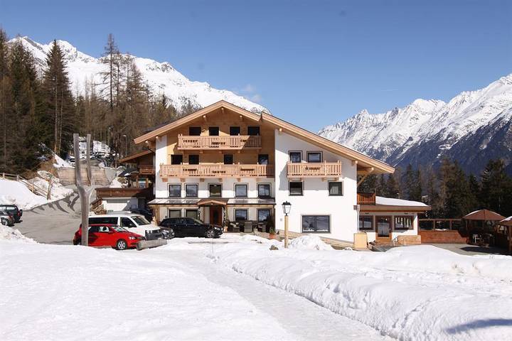 B&B, mit Terrasse und Garten sowie Pool und Sauna in Sölden (Österreich)