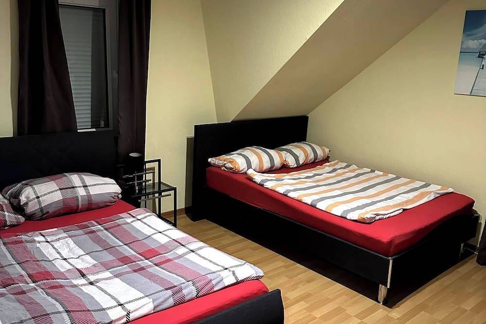 Ganze Wohnung, Großes Apartment für 3-10 Personen nahe Halle und Leipzig in Landsberg (Saalekreis), Saale-Unstrut Region