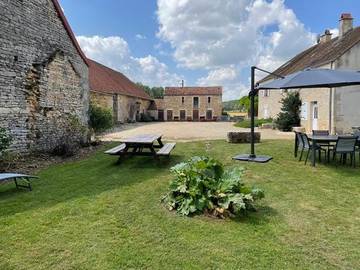 Gîte pour 12 personnes, avec jardin dans Mauvilly