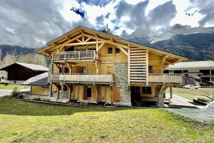 Chalet für 25 Personen, mit Garten und Whirlpool sowie Sauna - 1